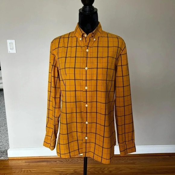 GAP Other - GAP men’s button down shirt